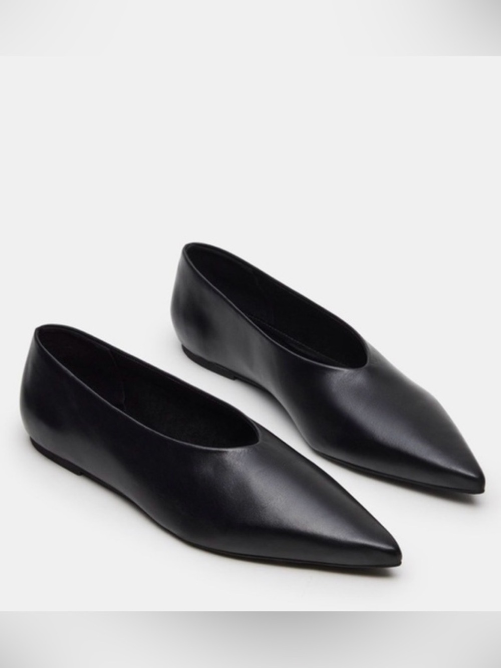 Steve Madden Black Pointed Leather Flats